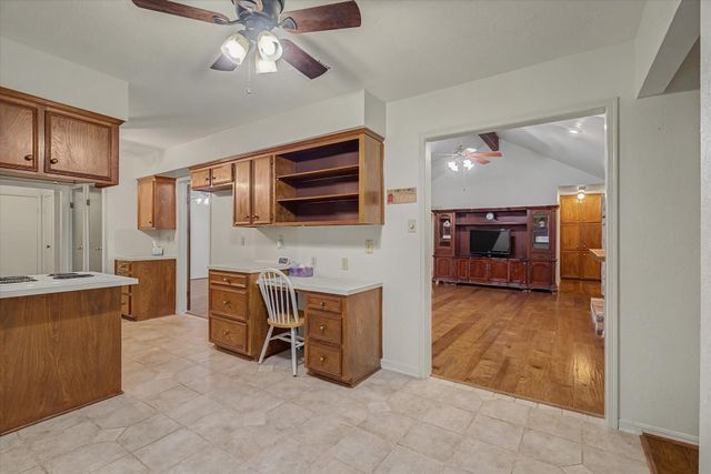 139 Spanish Moss Lane, Lake Jackson, TX 77566