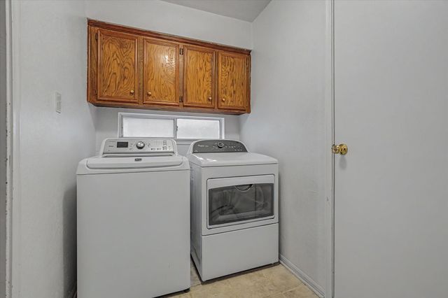 139 Spanish Moss Lane, Lake Jackson, TX 77566