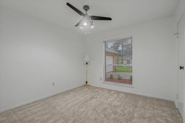 139 Spanish Moss Lane, Lake Jackson, TX 77566