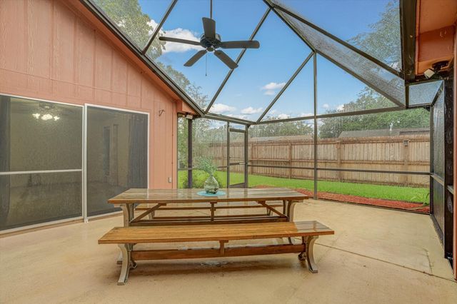 139 Spanish Moss Lane, Lake Jackson, TX 77566
