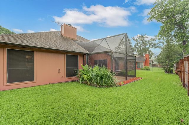 139 Spanish Moss Lane, Lake Jackson, TX 77566