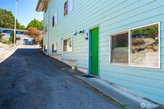 12741 NE 35th Avenue NE, Seattle, WA 98125