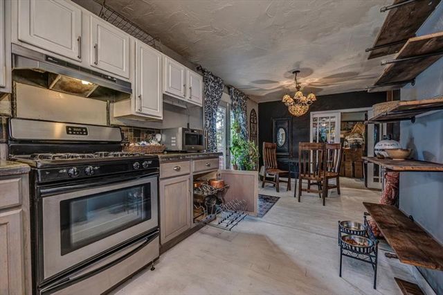 322 E Warner Avenue, Guthrie, OK 73044