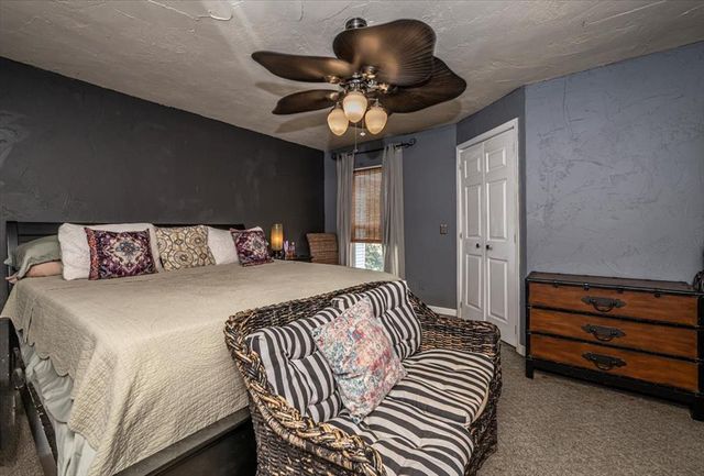 322 E Warner Avenue, Guthrie, OK 73044