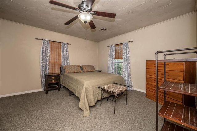 322 E Warner Avenue, Guthrie, OK 73044