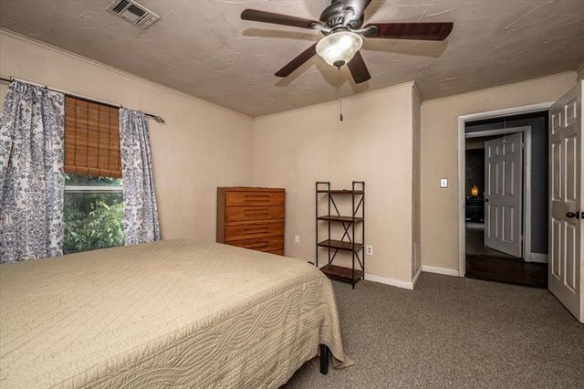 322 E Warner Avenue, Guthrie, OK 73044