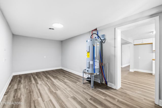 1954 Bluff Rd, Harriman, TN 37748