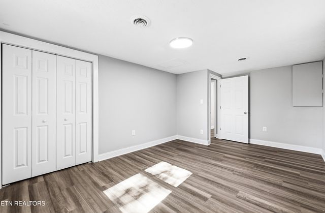 1954 Bluff Rd, Harriman, TN 37748