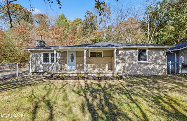 1954 Bluff Rd, Harriman, TN 37748