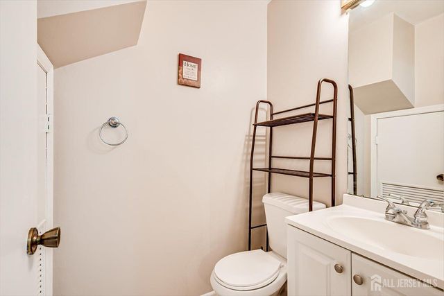 1224 Thomas Avenue, North Brunswick, NJ 08902