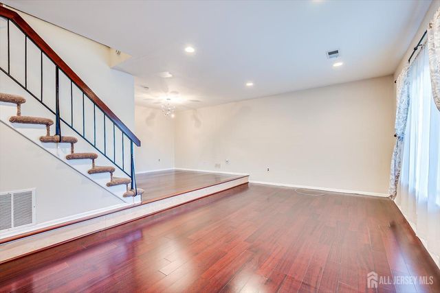 1224 Thomas Avenue, North Brunswick, NJ 08902