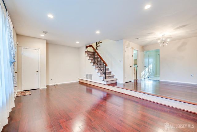 1224 Thomas Avenue, North Brunswick, NJ 08902