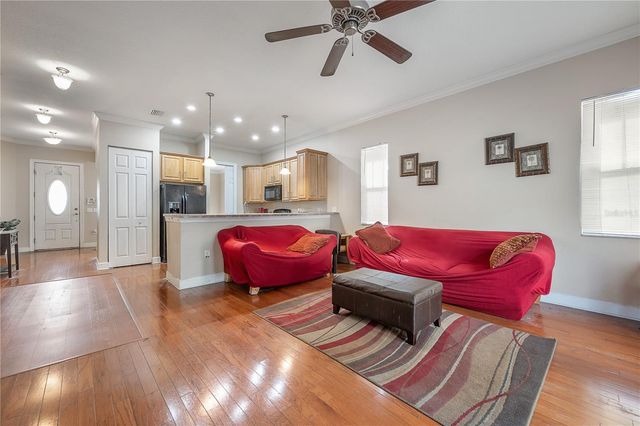 7402 N CENTRAL AVENUE, Tampa, FL 33604