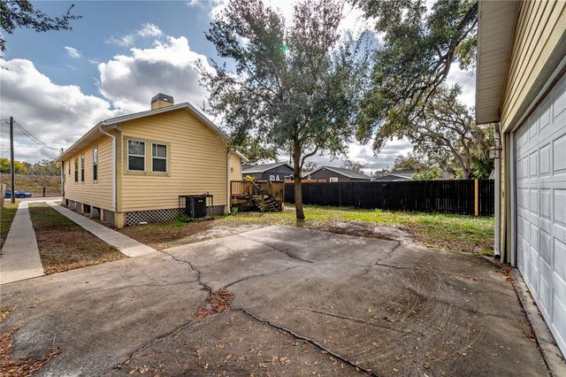 7402 N CENTRAL AVENUE, Tampa, FL 33604