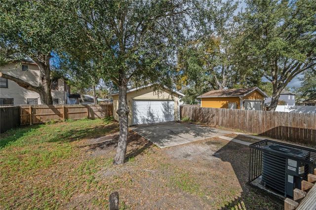 7402 N CENTRAL AVENUE, Tampa, FL 33604