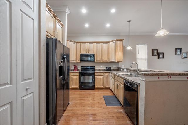 7402 N CENTRAL AVENUE, Tampa, FL 33604