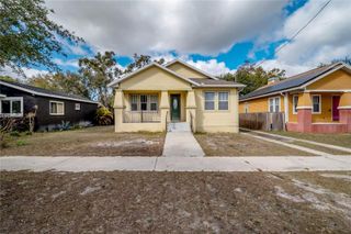 7402 N CENTRAL AVENUE, Tampa, FL 33604