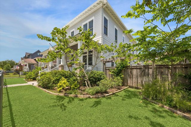 1101 Omar Street, Houston, TX 77009