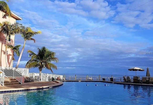 5255 COQUINA KEY DRIVE SE C, St Petersburg, FL 33705