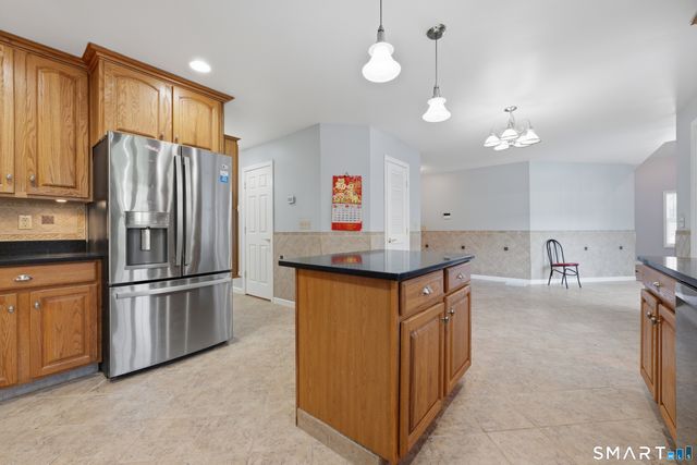 3 Old Oak Road, Norwich, CT 06360