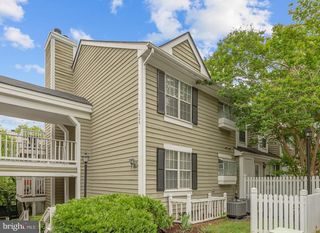 2811 S WOODROW ST #B, Arlington, VA 22206