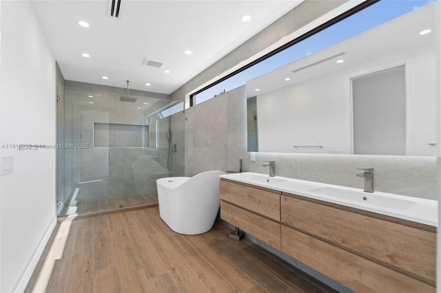 3026 Aviation Ave 1, Miami, FL 33133