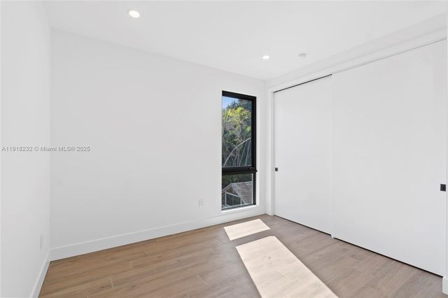 3026 Aviation Ave 1, Miami, FL 33133