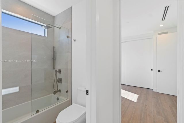 3026 Aviation Ave 1, Miami, FL 33133