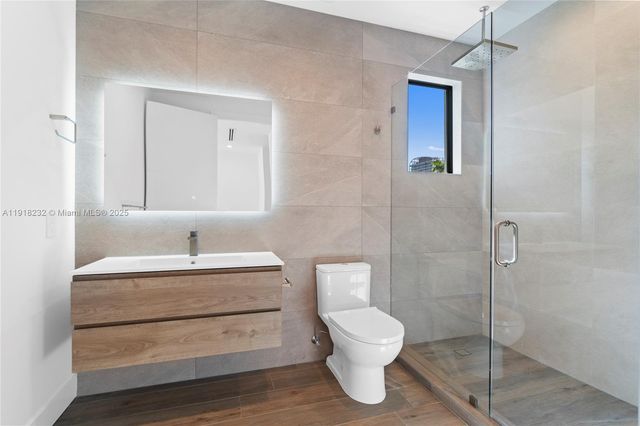 3026 Aviation Ave 1, Miami, FL 33133