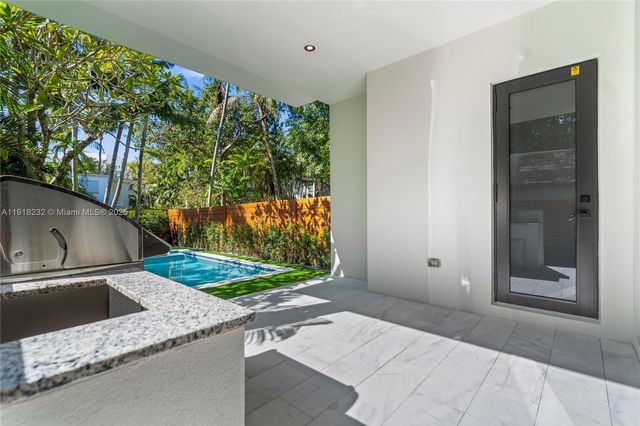 3026 Aviation Ave 1, Miami, FL 33133