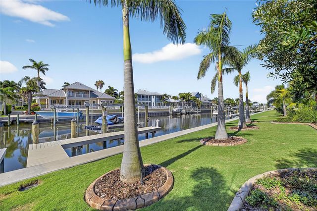 998 SIGNET DRIVE, Apollo Beach, FL 33572