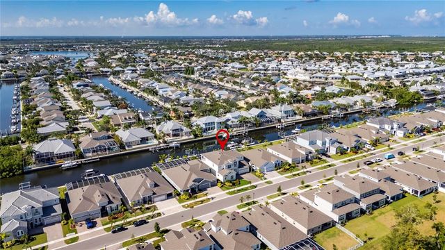 998 SIGNET DRIVE, Apollo Beach, FL 33572