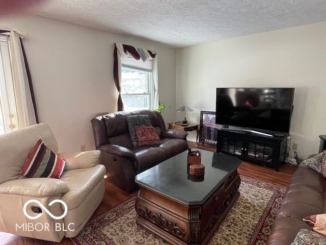 4819 Millstone Court, Indianapolis, IN 46254