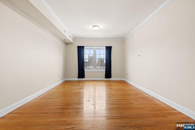 902 N 5th Street 411, Newark, NJ 07107