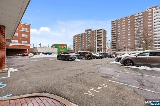 902 N 5th Street 411, Newark, NJ 07107