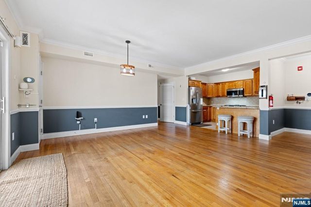 902 N 5th Street 411, Newark, NJ 07107