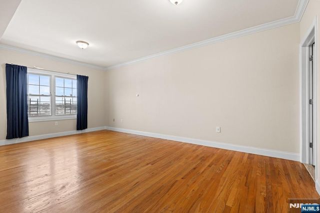 902 N 5th Street 411, Newark, NJ 07107