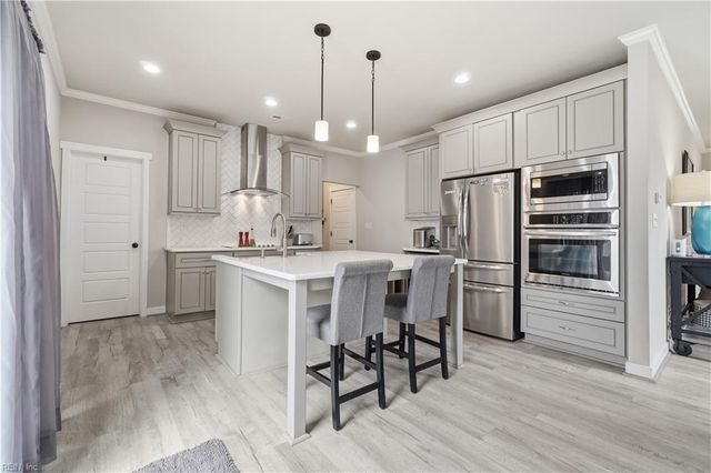 240 Hurdle DR, Chesapeake, VA 23322