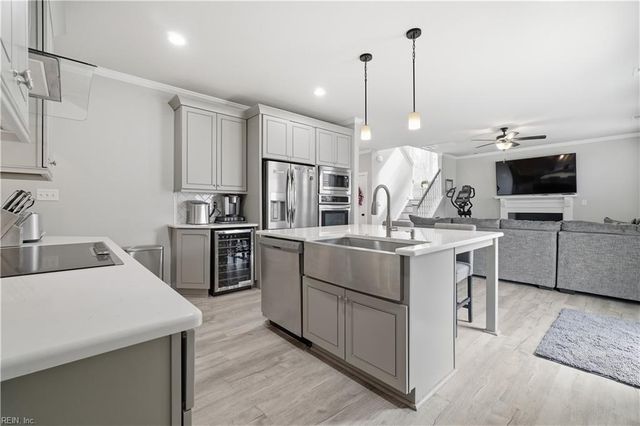 240 Hurdle DR, Chesapeake, VA 23322