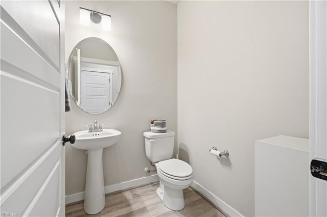240 Hurdle DR, Chesapeake, VA 23322