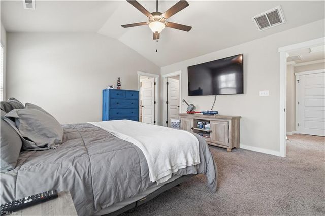 240 Hurdle DR, Chesapeake, VA 23322