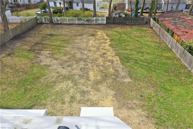 240 Hurdle DR, Chesapeake, VA 23322