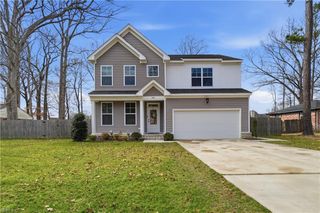 240 Hurdle DR, Chesapeake, VA 23322