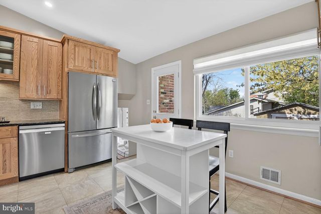 9900 FERNWOOD RD, Bethesda, MD 20817