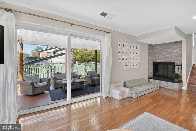 9900 FERNWOOD RD, Bethesda, MD 20817