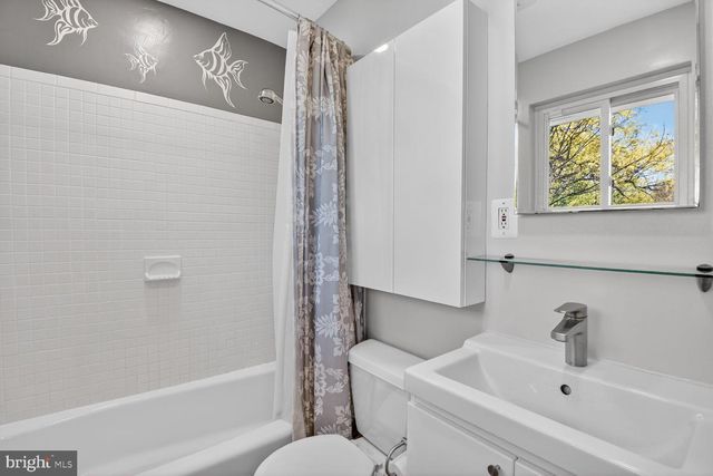 9900 FERNWOOD RD, Bethesda, MD 20817