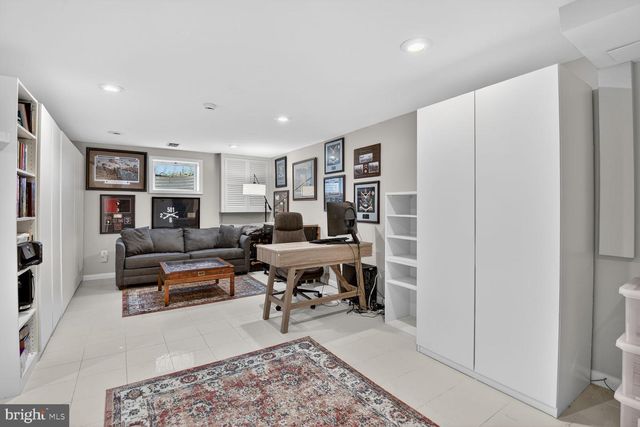9900 FERNWOOD RD, Bethesda, MD 20817