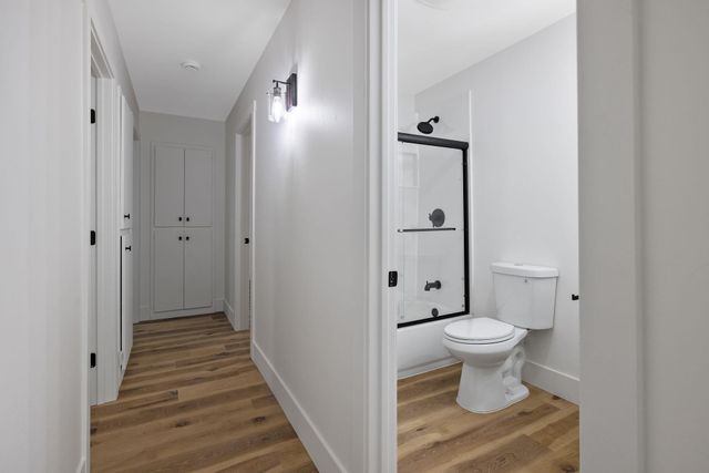 1631 S Michael Court, Visalia, CA 93292