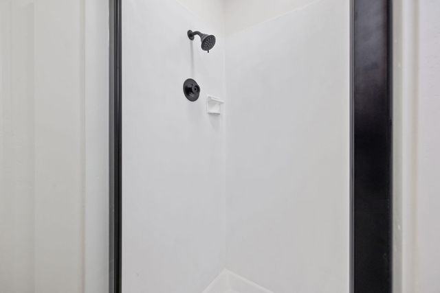 1631 S Michael Court, Visalia, CA 93292