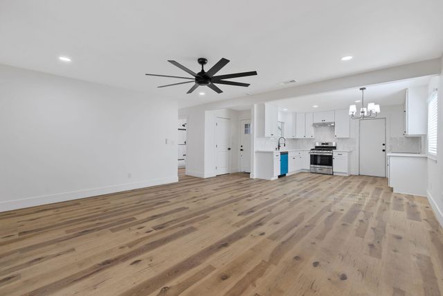 1631 S Michael Court, Visalia, CA 93292